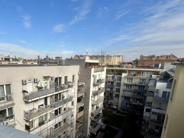 Eladó téglalakás, Budapesten, VIII. kerületben 155 M Ft