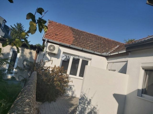 Eladó családi ház, Dunaharasztin 52.5 M Ft, 2 szobás