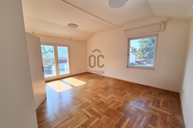 Eladó családi ház, Budapesten, XX. kerületben 120 M Ft, 8 szobás