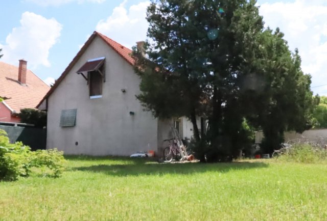 Eladó családi ház, Pilisen 45 M Ft, 2 szobás
