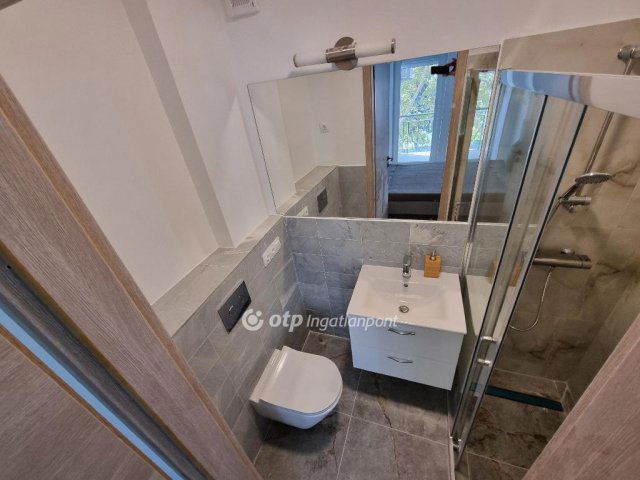 Eladó téglalakás, Budapesten, III. kerületben 120 M Ft