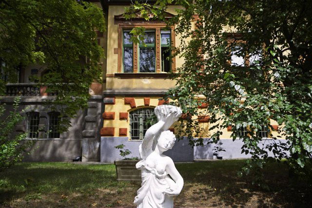 Eladó családi ház, Törökbálinton 687.75 M Ft, 5+5 szobás