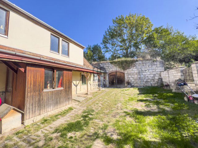 Eladó családi ház, Biatorbágyon 69.9 M Ft, 4 szobás