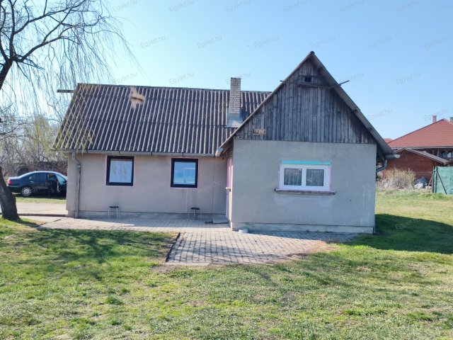 Eladó mezogazdasagi ingatlan, Kistarcsán 66.9 M Ft, 2 szobás
