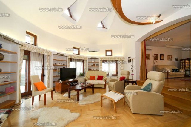 Eladó családi ház, Budapesten, III. kerületben 229.9 M Ft