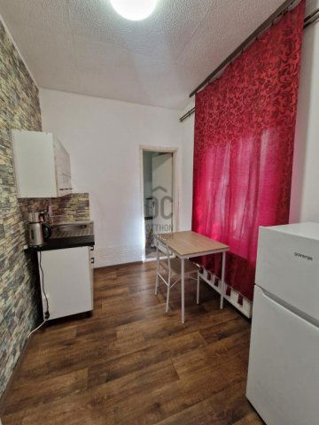 Eladó családi ház, Érden 50 M Ft, 2 szobás