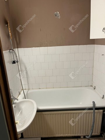 Eladó panellakás, Székesfehérvárott 44.9 M Ft, 2 szobás