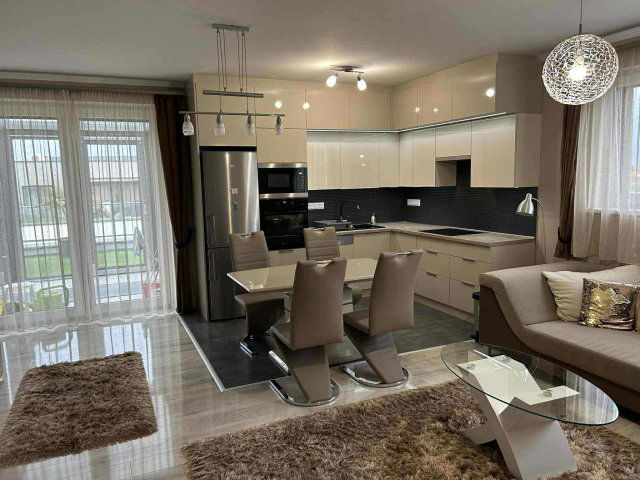 Kiadó téglalakás, albérlet, Tatán 290 E Ft / hó, 2 szobás