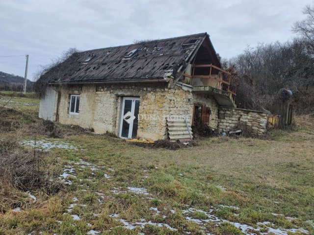 Eladó telek, Pécselyen 42 M Ft / költözzbe.hu