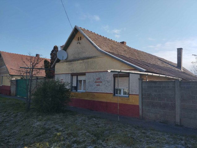 Eladó családi ház, Királyhegyesen 6.9 M Ft, 3 szobás