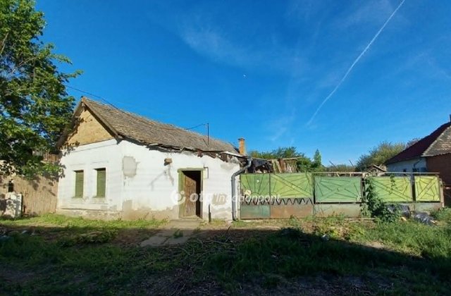 Eladó családi ház, Csongrádon 10.5 M Ft, 2+1 szobás