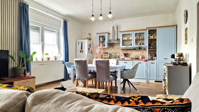 Eladó családi ház, Pécsett 87 M Ft, 3 szobás