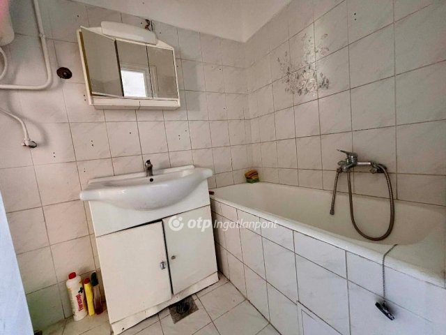 Eladó téglalakás, Halásztelken 52.9 M Ft, 2 szobás