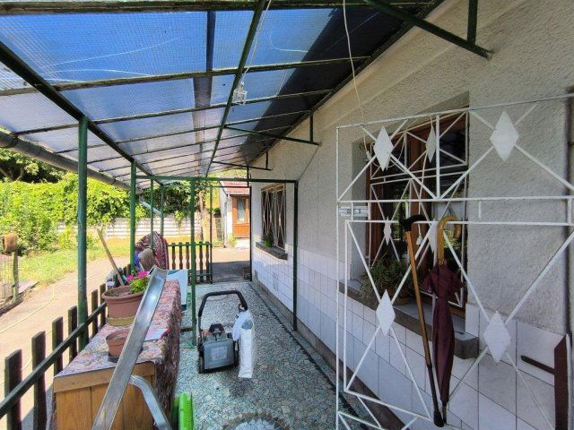 Eladó családi ház, Mendén 45.9 M Ft, 3 szobás
