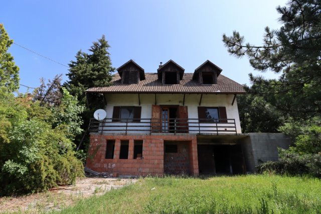 Eladó családi ház, Szentendrén 69.9 M Ft, 4 szobás