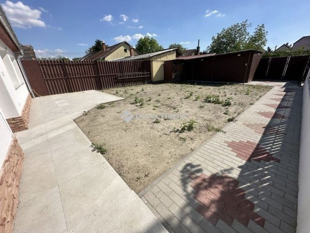 Eladó családi ház, Dunaharasztin 77.9 M Ft, 4 szobás