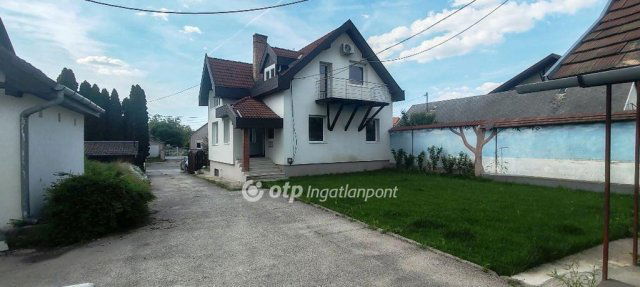Eladó családi ház, Szigetcsépen 158.9 M Ft, 5 szobás