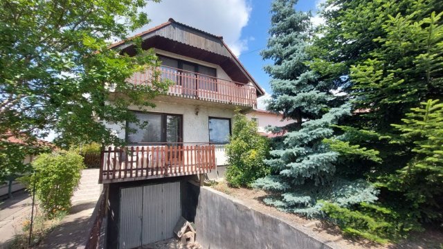 Eladó családi ház, Százhalombattán 87.9 M Ft, 5 szobás