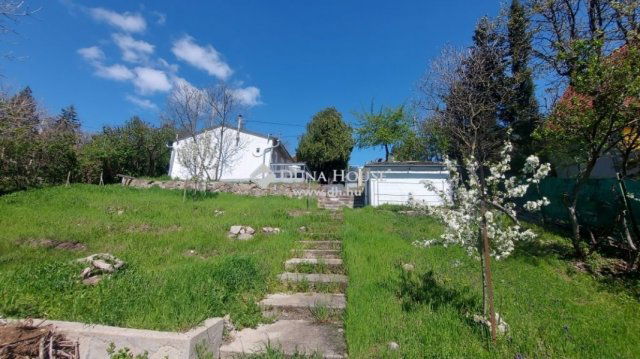 Eladó családi ház, Szentendrén 38.9 M Ft, 1 szobás