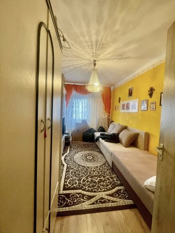 Eladó panellakás, Komlón, Kossuth Lajos utcában 30.99 M Ft