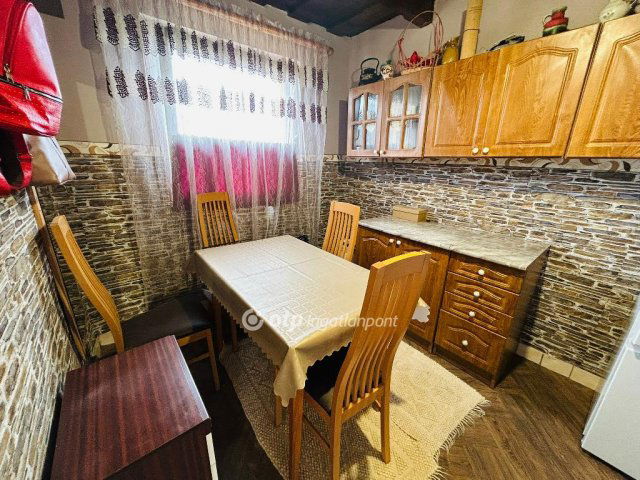 Eladó családi ház, Gávavencsellőn 16.9 M Ft, 2 szobás