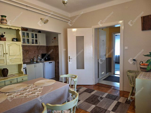 Eladó családi ház, Rábatamásin 64.9 M Ft, 3 szobás