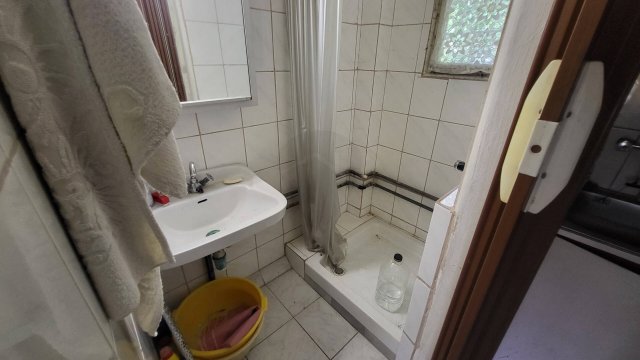 Eladó családi ház, Szigetmonostorban 24.9 M Ft, 1+1 szobás