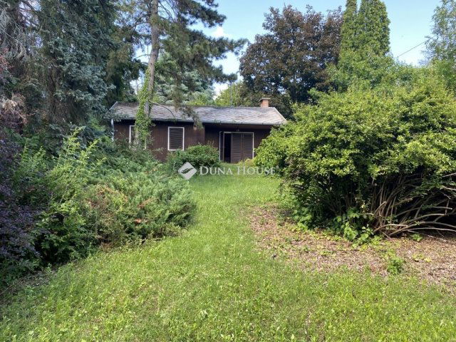 Eladó családi ház, Szentendrén 85 M Ft, 1+2 szobás