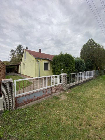 Kiadó családi ház, albérlet, Balatonfenyvesen 130 E Ft / hó