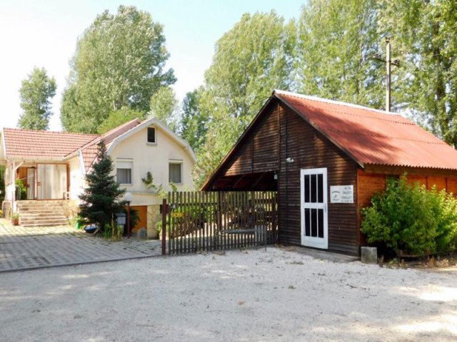 Eladó családi ház, Nagykátán 130 M Ft, 3 szobás