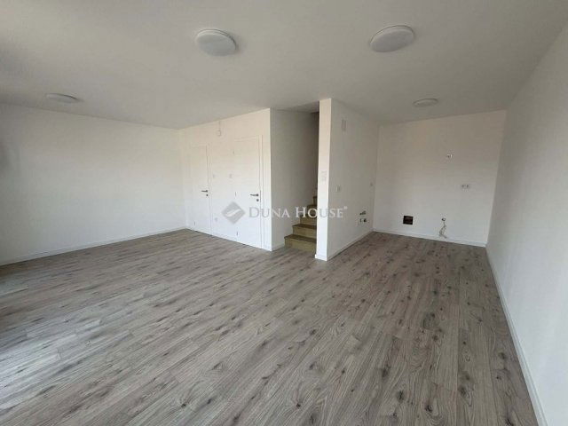 Eladó ikerház, Turán 53.9 M Ft, 3 szobás / költözzbe.hu