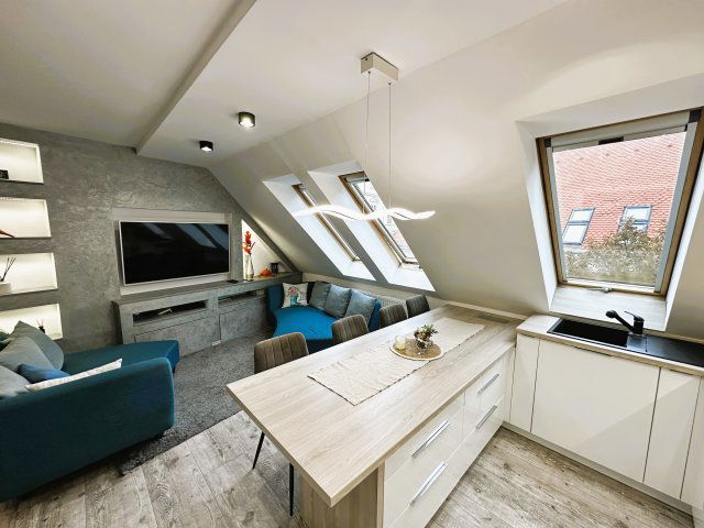 Eladó téglalakás, Pécsett 99.8 M Ft, 3 szobás