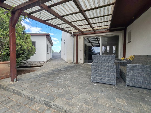 Eladó családi ház, Tószegen 129 M Ft, 4 szobás