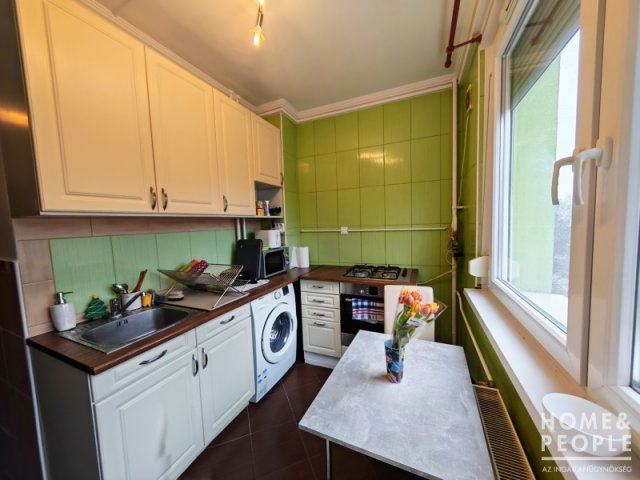 Eladó téglalakás, Szegeden 55.99 M Ft, 2 szobás