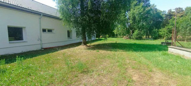 Eladó ipari ingatlan, Kömlődön 65 M Ft, 13 szobás