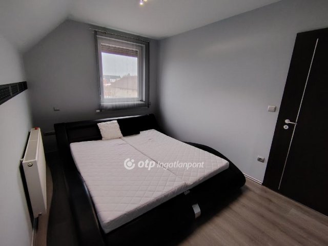 Kiadó téglalakás, albérlet, Kiskőrösön 180 E Ft / hó