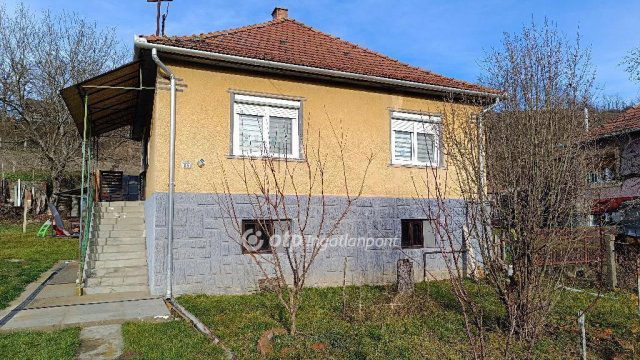 Eladó családi ház, Fedémesen 23 M Ft, 2 szobás