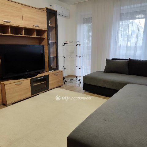 Kiadó téglalakás, albérlet, Nyíregyházán 220 E Ft / hó
