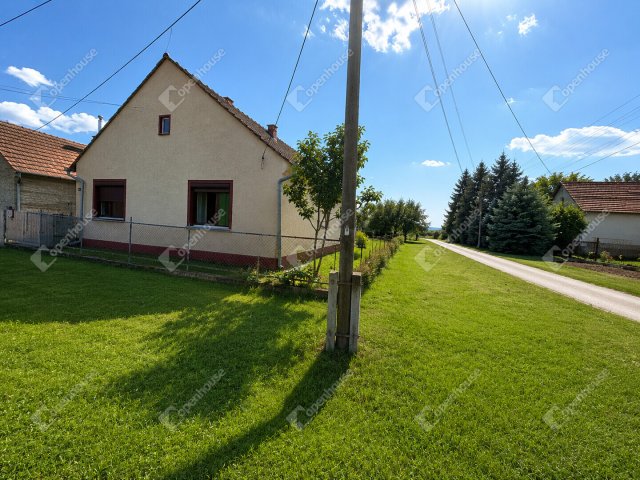 Eladó családi ház, Zalaszentmihályon 16.9 M Ft, 2 szobás