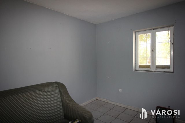 Eladó családi ház, Röszkén 110 M Ft, 5 szobás