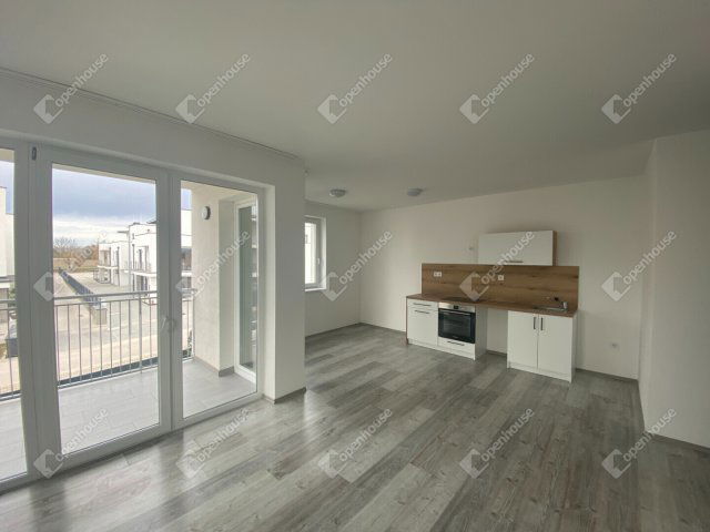 Eladó téglalakás, Győrött 69.9 M Ft, 3 szobás