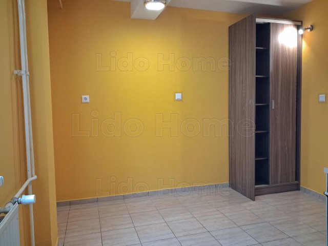 Eladó téglalakás, Várpalotán 37 M Ft, 1 szobás