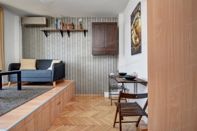Eladó téglalakás, Budapesten, VI. kerületben, Zichy Jenő utcában