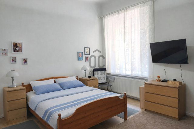 Eladó téglalakás, Budapesten, IX. kerületben, Bakáts utcában