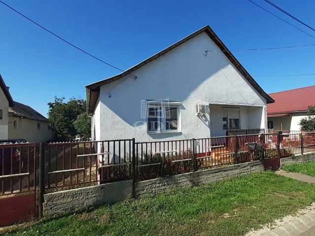 Eladó családi ház, Ebesen 79.9 M Ft, 3 szobás