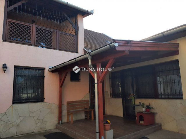 Eladó családi ház, Gyöngyösön 99.9 M Ft, 4 szobás