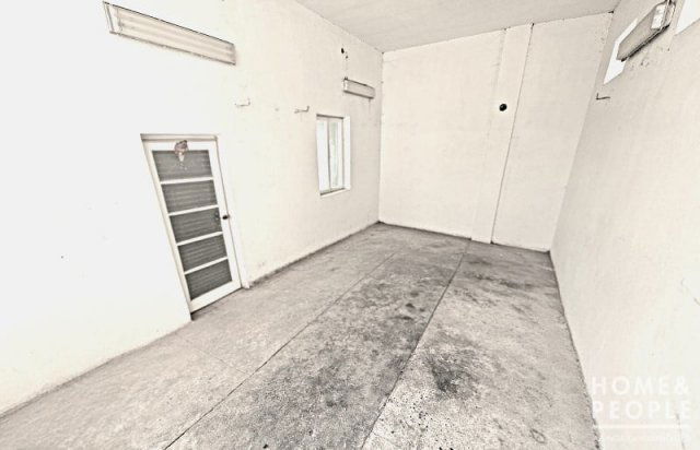 Eladó garázs, Szegeden 19.49 M Ft, 1 szobás