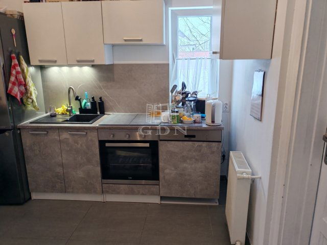 Eladó családi ház, Vecsésen 87.7 M Ft, 3 szobás