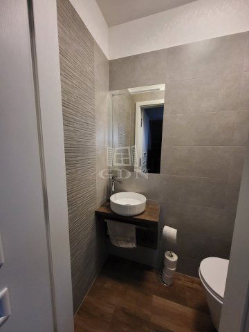 Eladó családi ház, Jákon 156 M Ft, 5 szobás