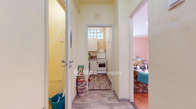 Eladó téglalakás, Miskolcon 21 M Ft, 1 szobás